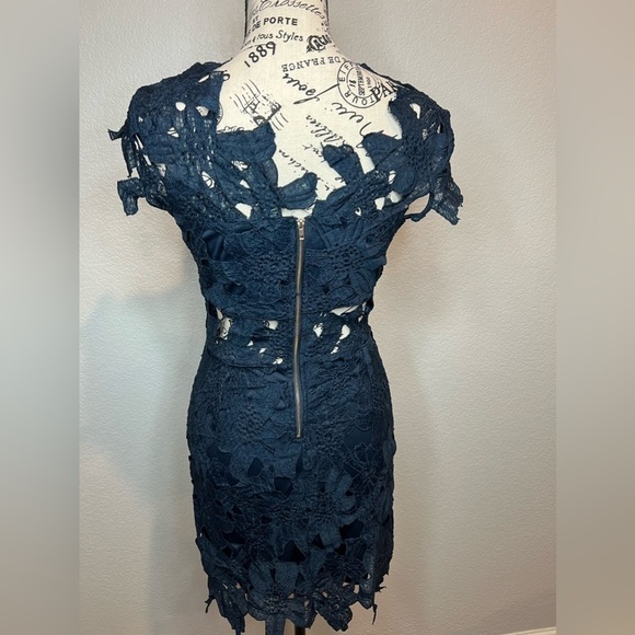 222. Romeo + Juliet Couture Navy Cut-Out Bodycon Dress S - Picture 8 of 8